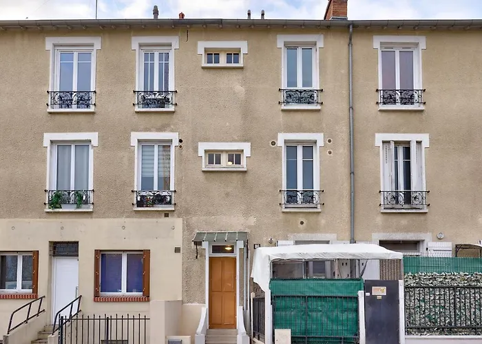 Appartement Pour 4 Personnes A Bagneux